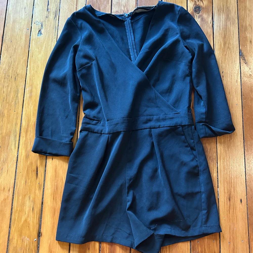 Abercrombie and fitch black romper size small